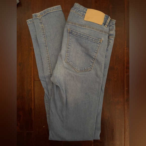 3 Pairs of High-Rise Skinny Jeans (2 Levi's, 1 Zara), Size 27 - Picture 10 of 14